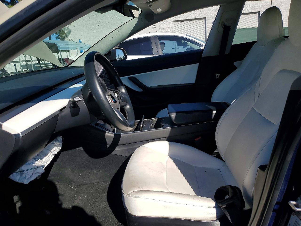 2018 Tesla Model 3 - Image 7