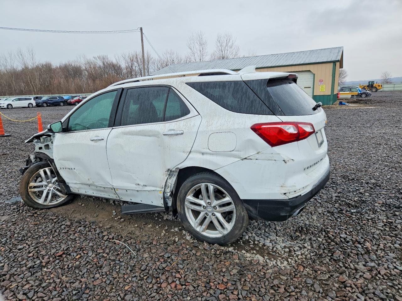 2019 Chevrolet Equinox Premier - Image 2
