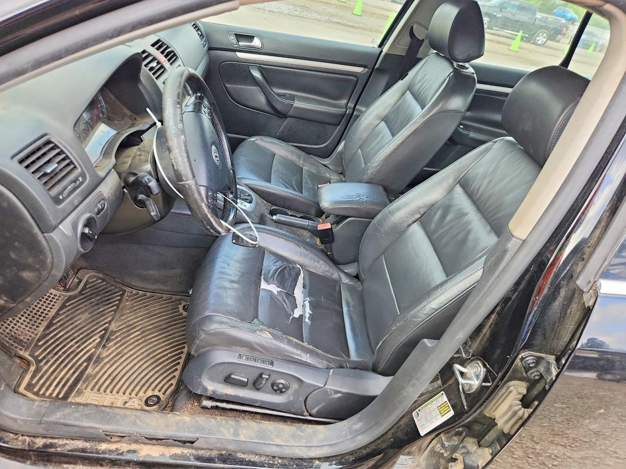 2006 Volkswagen Jetta - Image 7