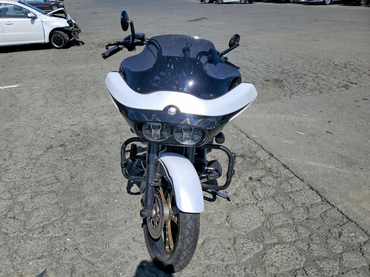 2012 Harley-Davidson Fltrxse Cvo Road Glide Custom - Фото 2