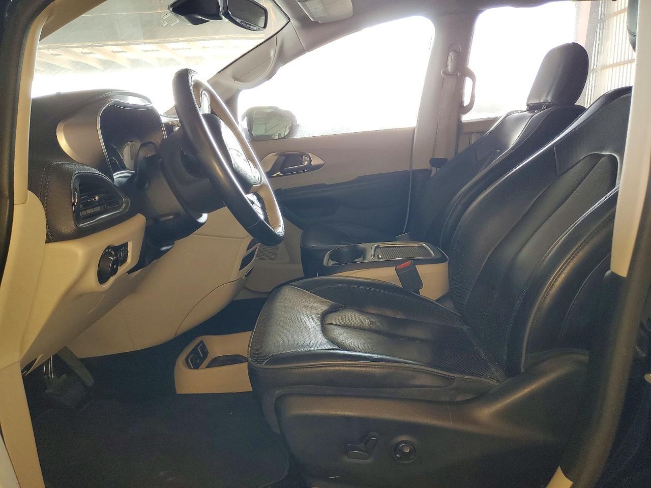 2018 Chrysler Pacifica Hybrid Limited - Фото 7