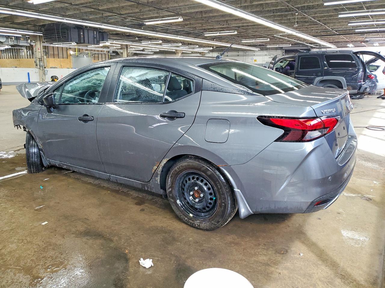 2025 Nissan Versa S - Фото 2