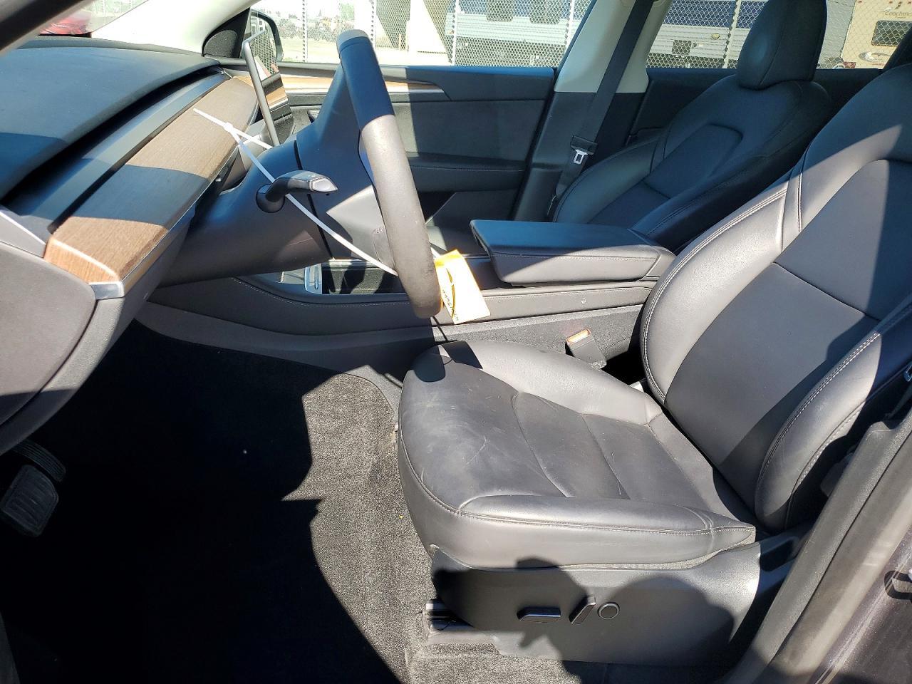 2023 Tesla Model Y - Image 7