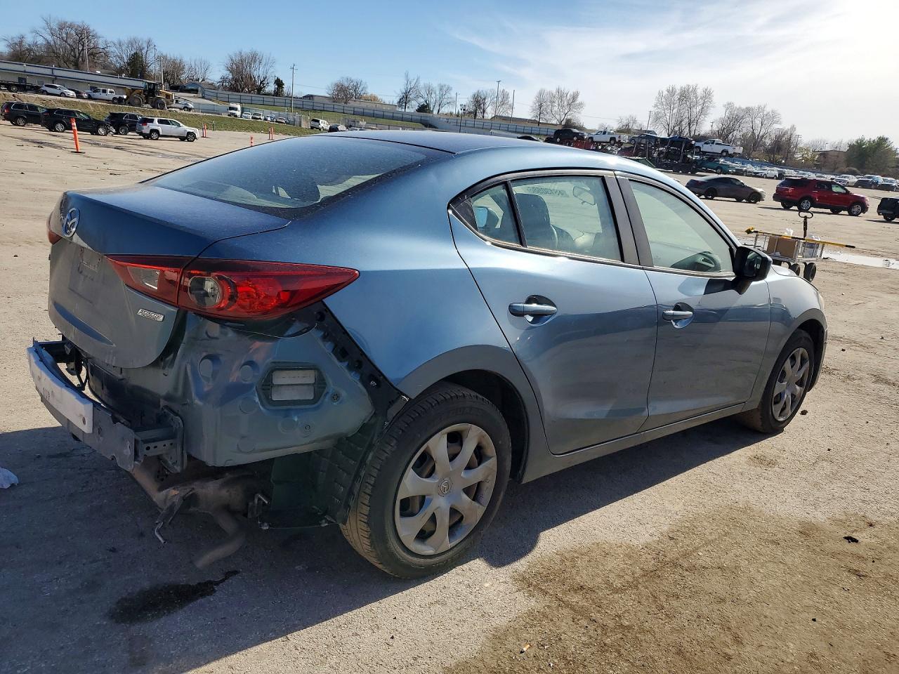 2015 Mazda 3 - Фото 3