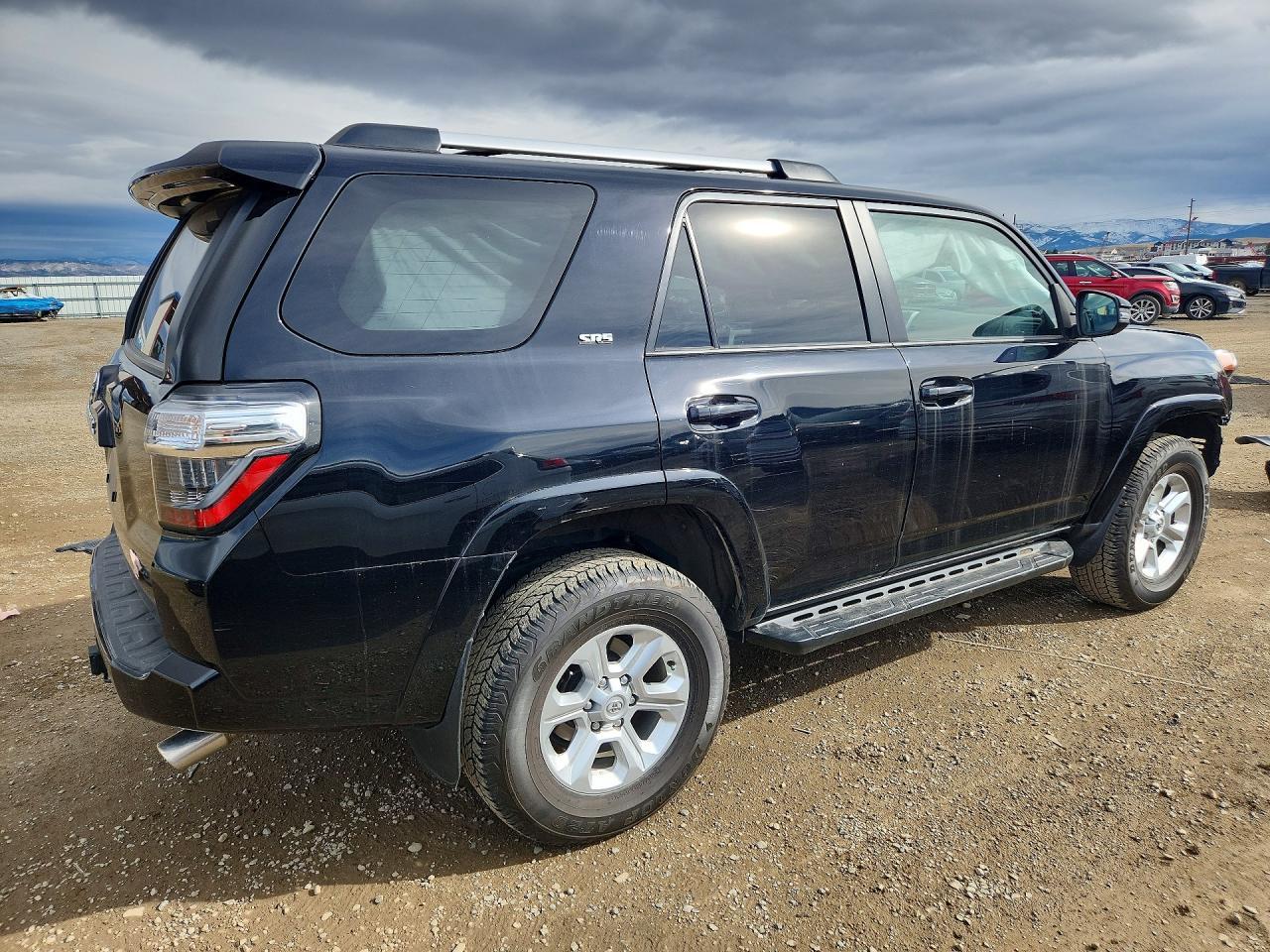 2023 Toyota 4Runner Sr5 Premium - Image 3