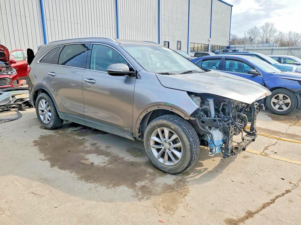 2018 Kia Sorento Lx - Image 4
