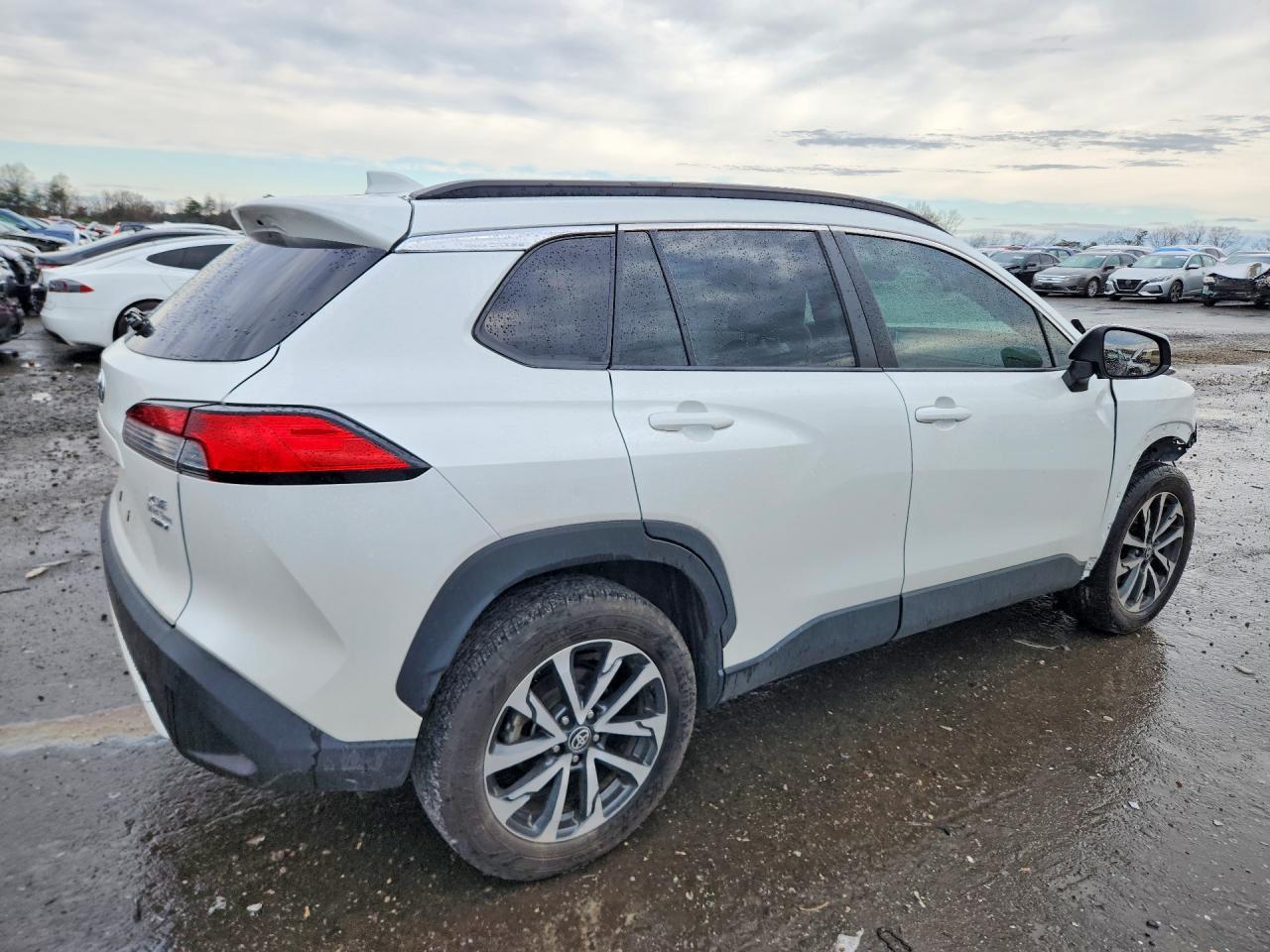 2024 Toyota Corolla Cross Xle - Фото 3