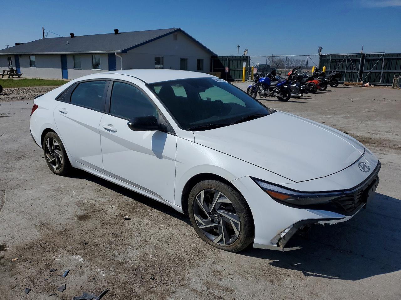 2025 Hyundai Elantra Sel Sport - Фото 4