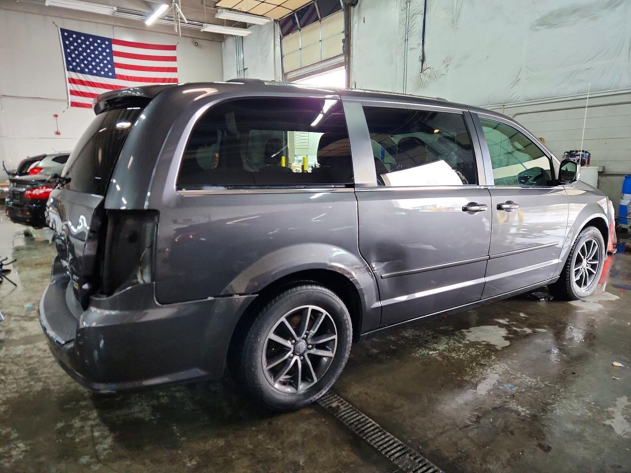 2017 Dodge Grand Caravan Sxt - Фото 3