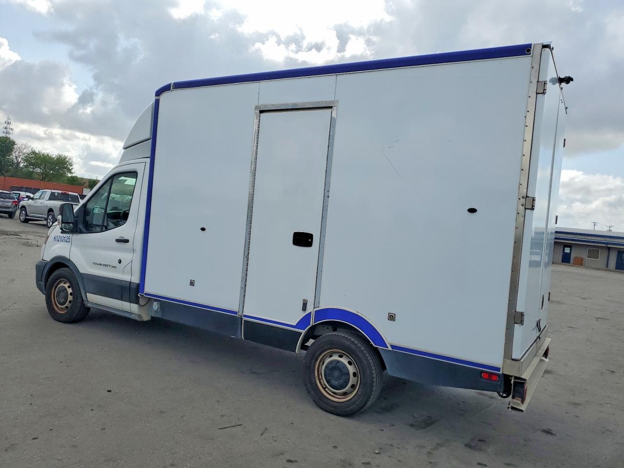 2021 Ford Transit Delivery Truck - Фото 2