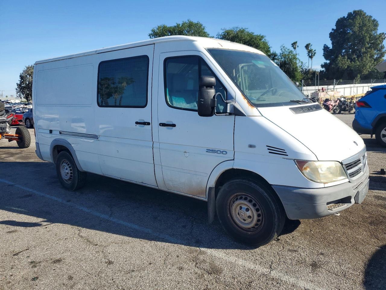 2006 Dodge Sprinter 2500 Delivery Van - Фото 4