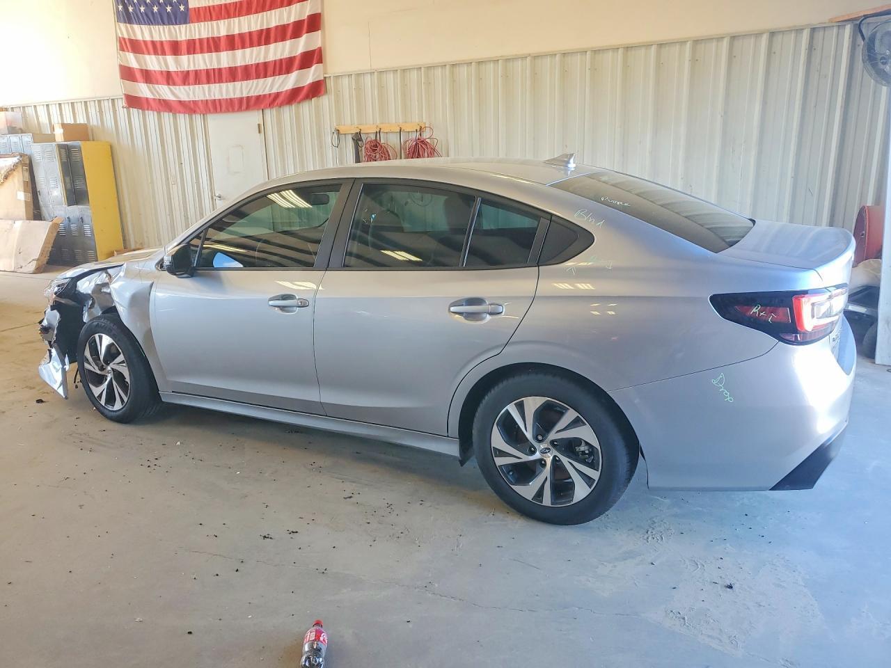 2025 Subaru Legacy Premium - Фото 2