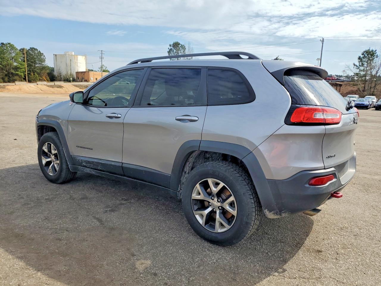 2014 Jeep Cherokee Trailhawk - Image 2