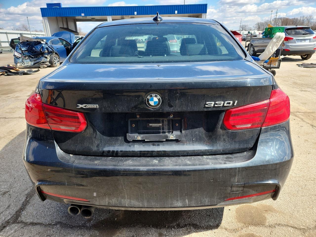 2017 BMW 330 Xi - Фото 6