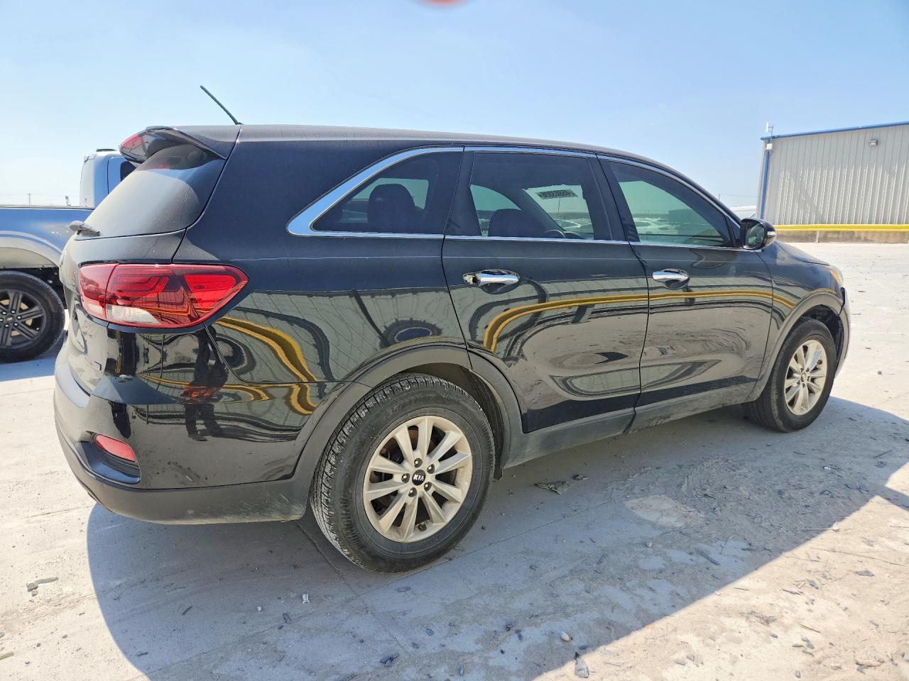 2019 Kia Sorento - Image 3