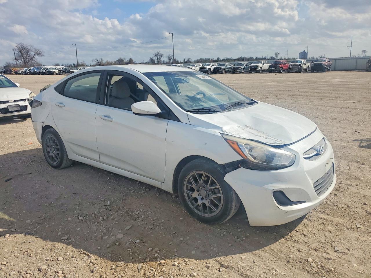 2016 Hyundai Accent Se - Image 4