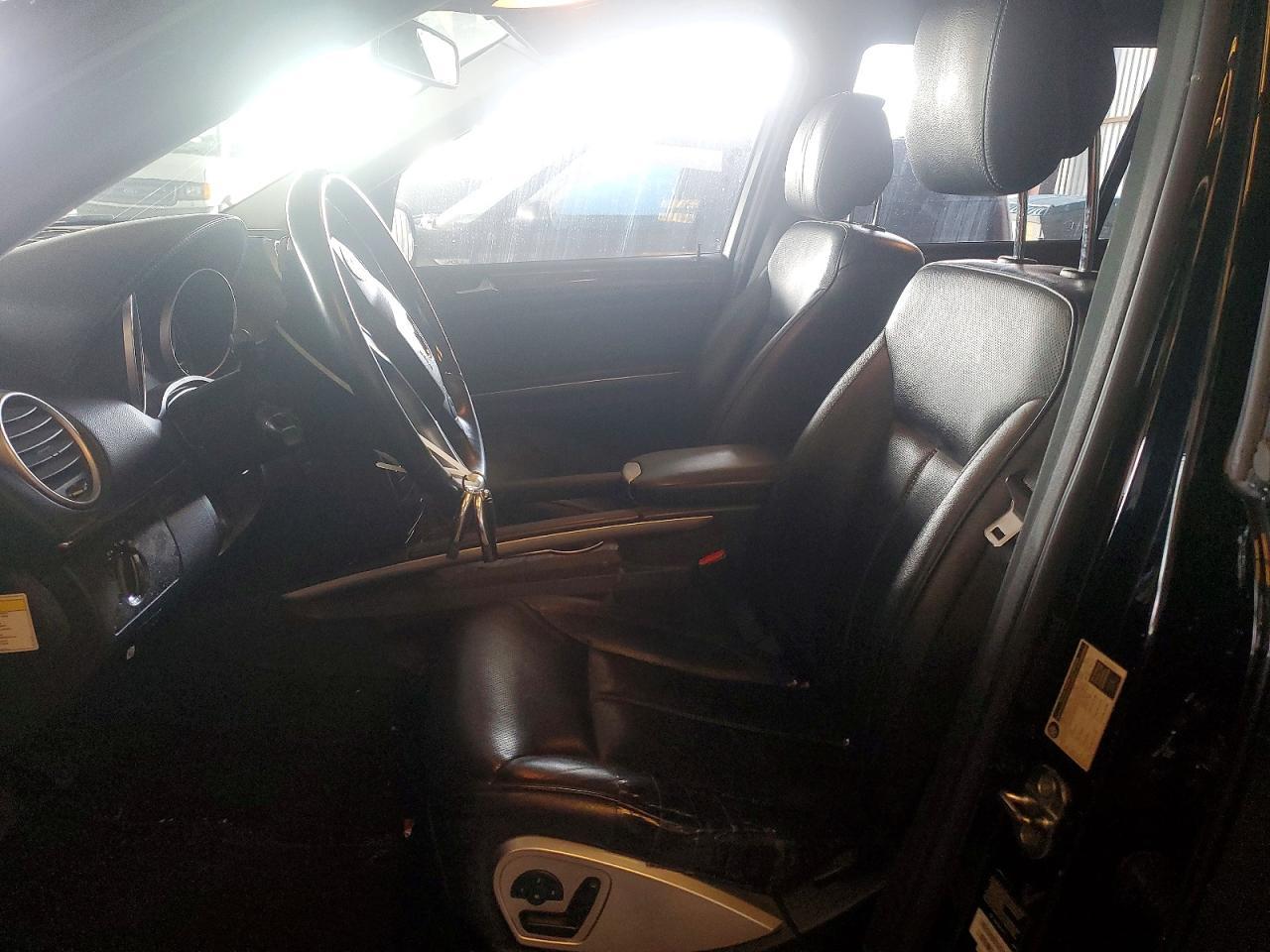 2010 Mercedes-Benz Gl 550 4Matic - Image 7