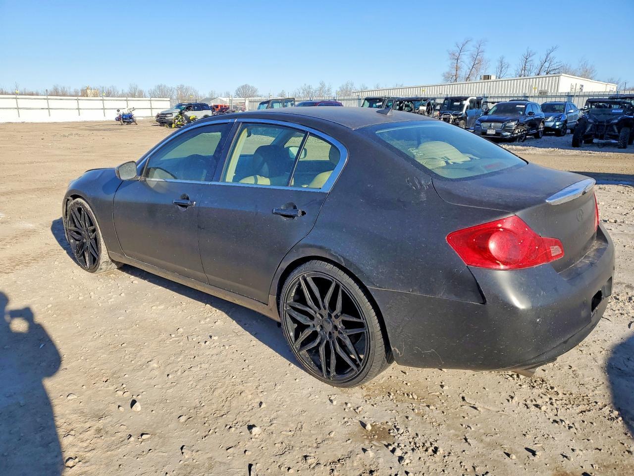 2012 Infiniti G37 Sedan Journey - Image 2