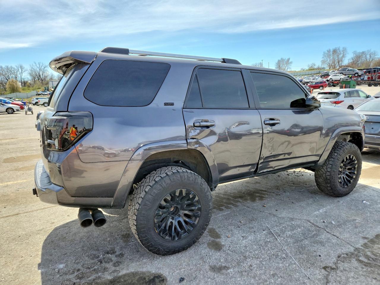 2023 Toyota 4Runner Sr5 - Image 3