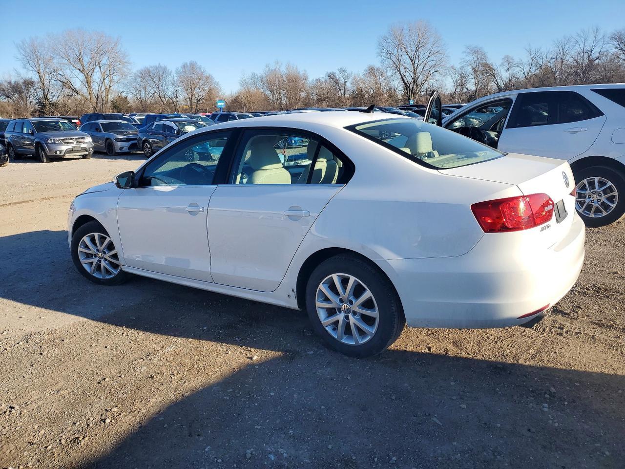 2013 Volkswagen Jetta Se - Image 2