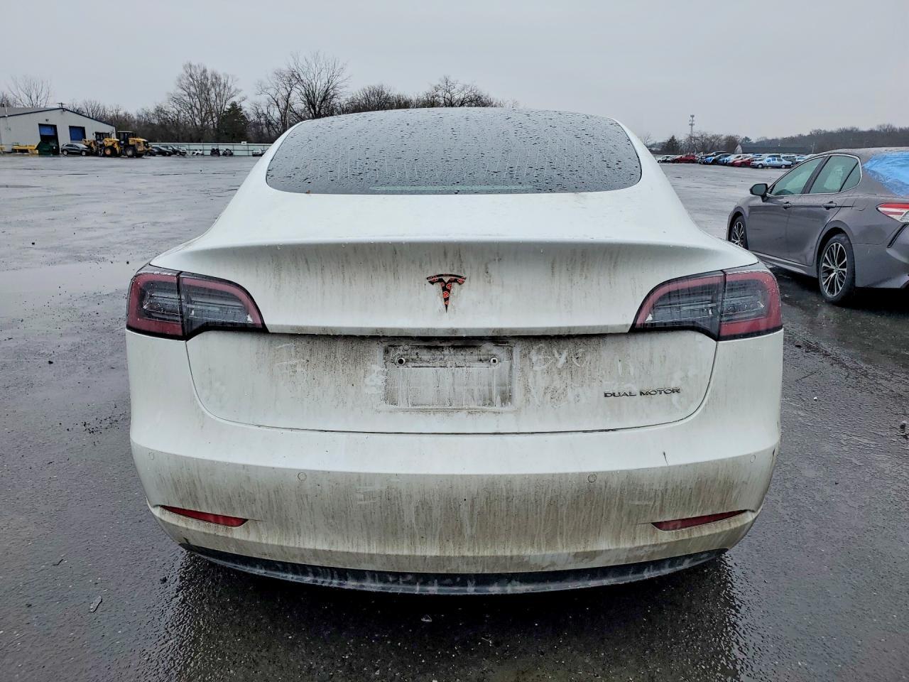 2019 Tesla Model 3 - Фото 6