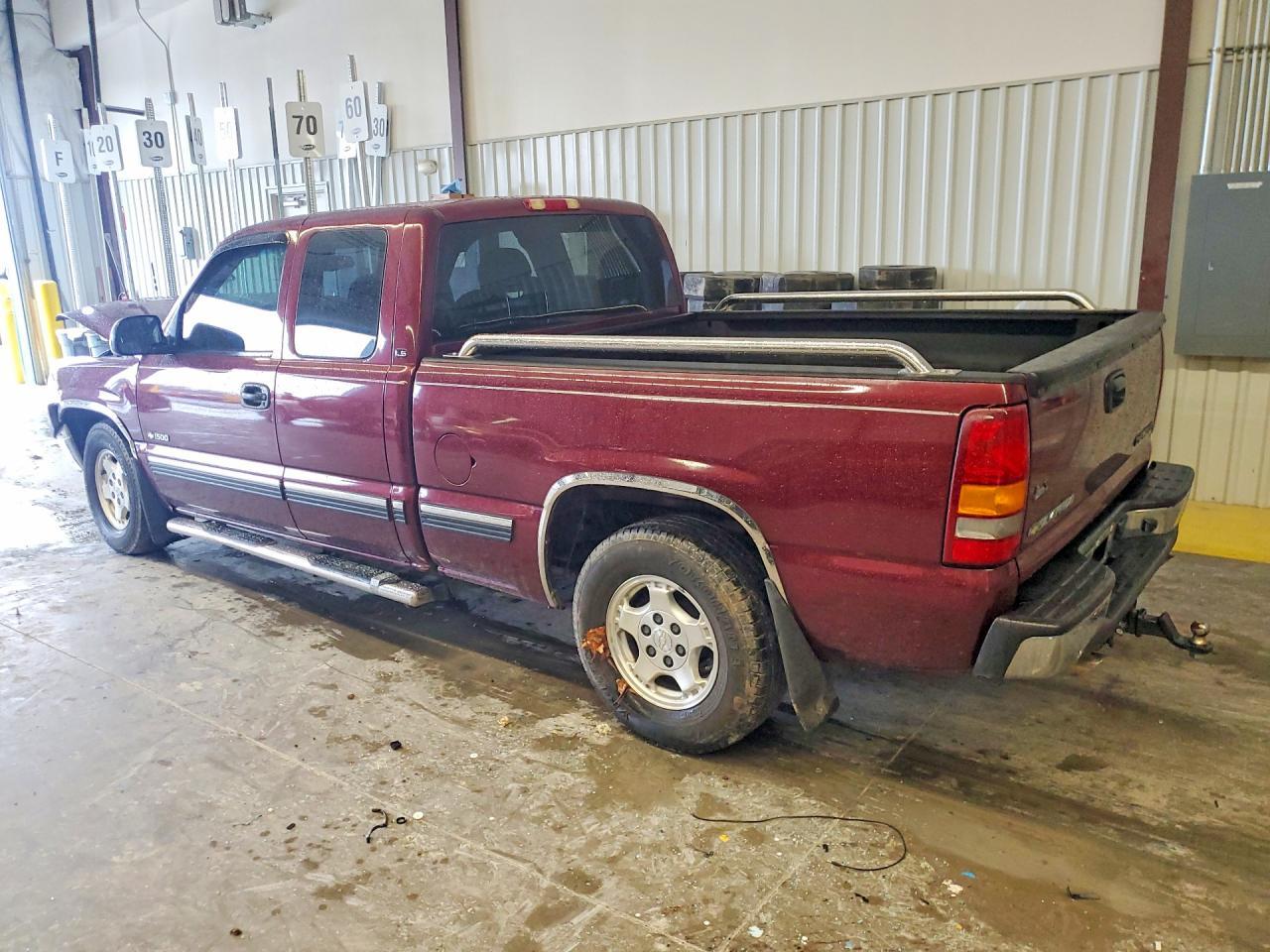 2002 Chevrolet Silverado C1500 - Image 2