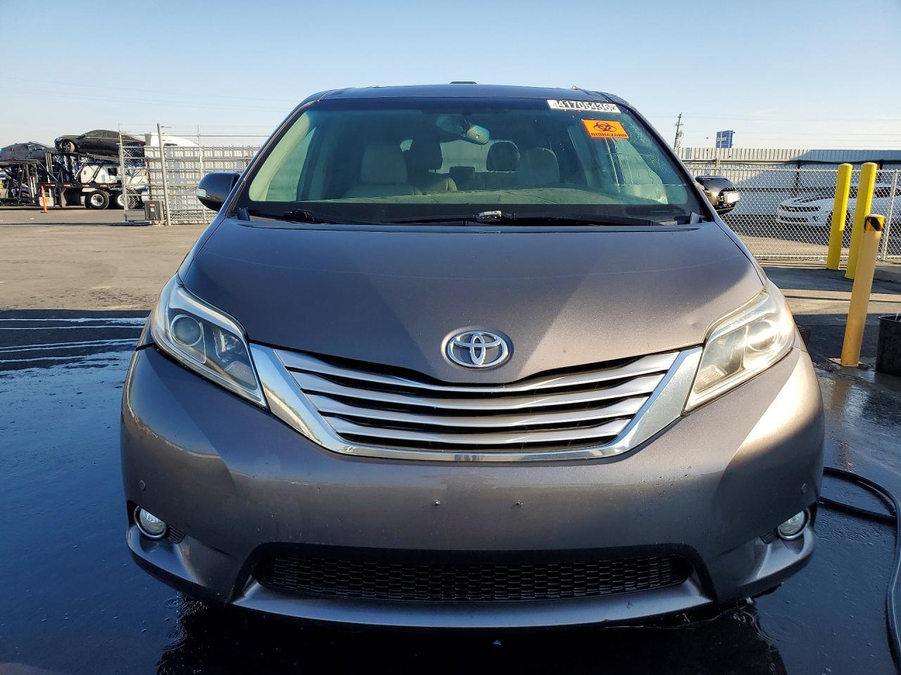 2016 Toyota Sienna Limited 7-Passenger - Фото 5