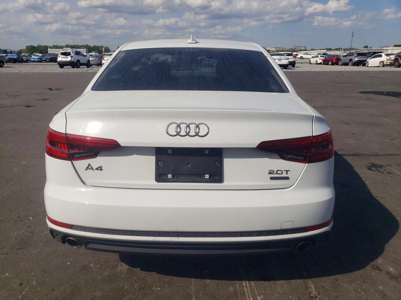 2017 Audi A4 Premium - Фото 6