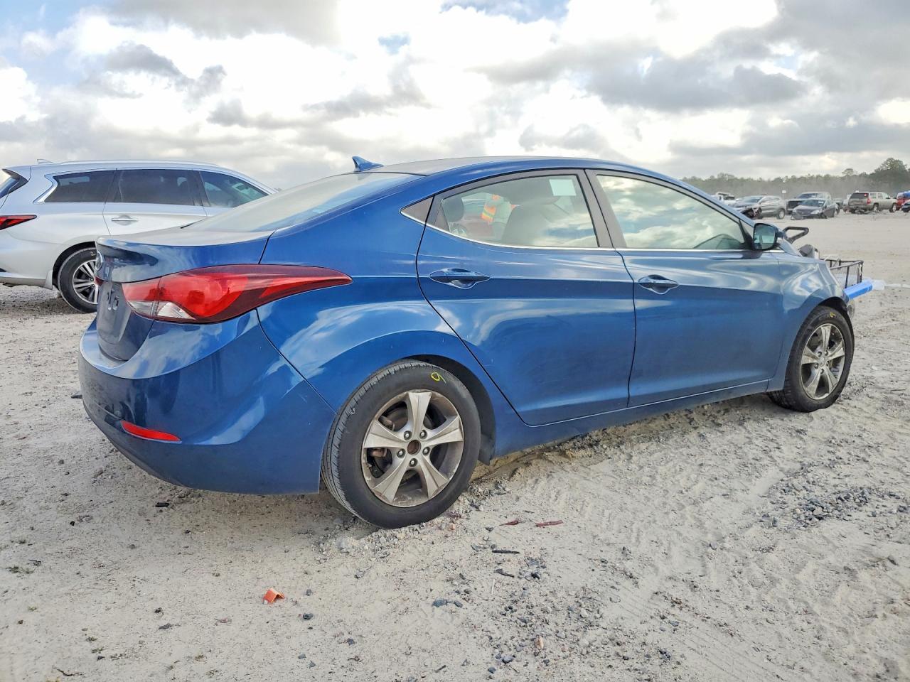 2016 Hyundai Elantra Value Edition - Image 3