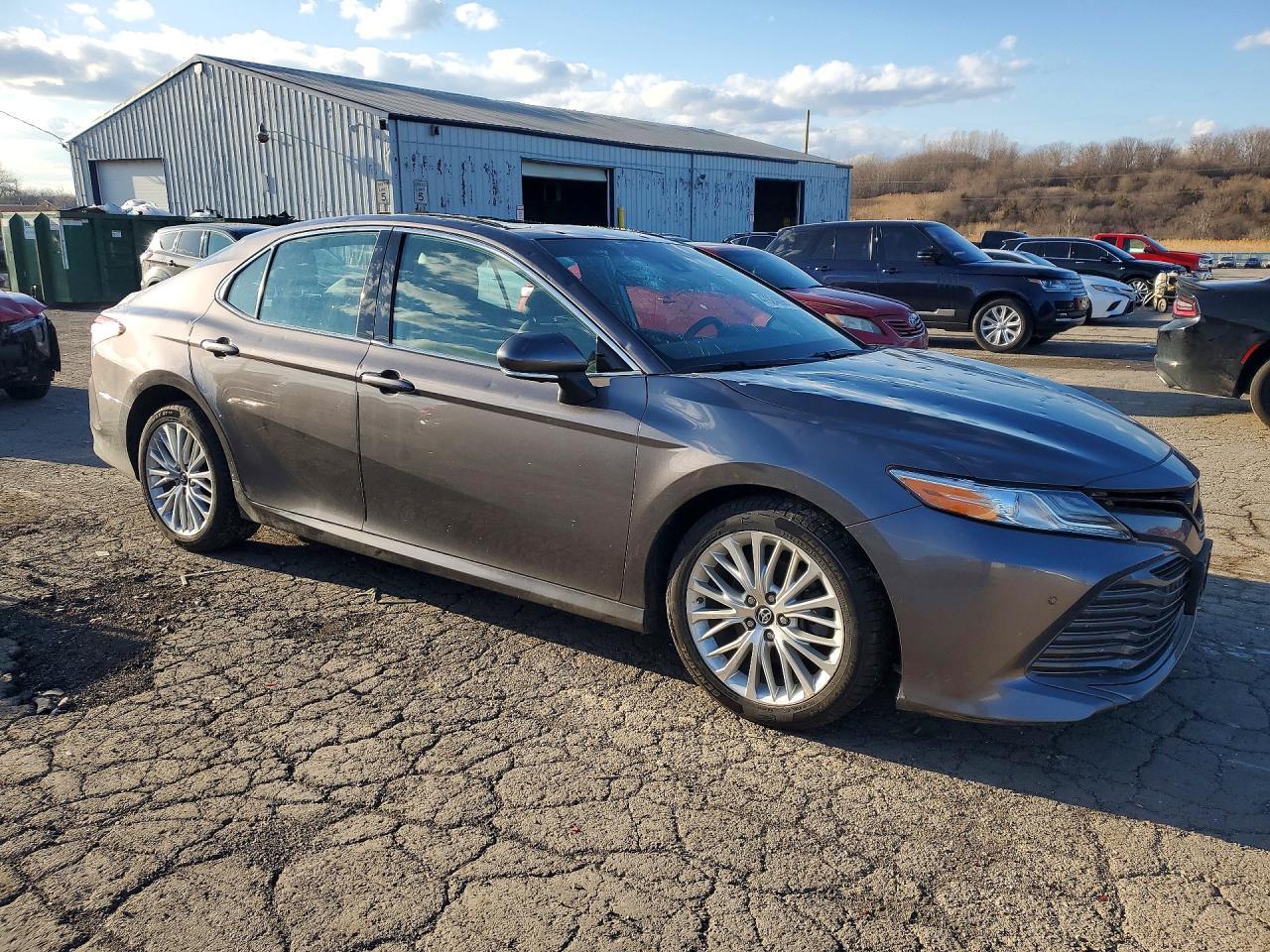 2018 Toyota Camry Xle V6 - Фото 4