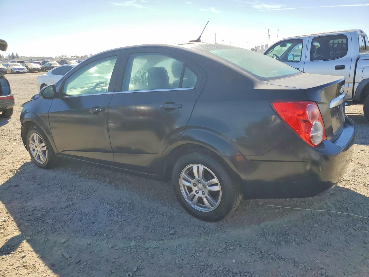 2013 Chevrolet Sonic Lt - Фото 2