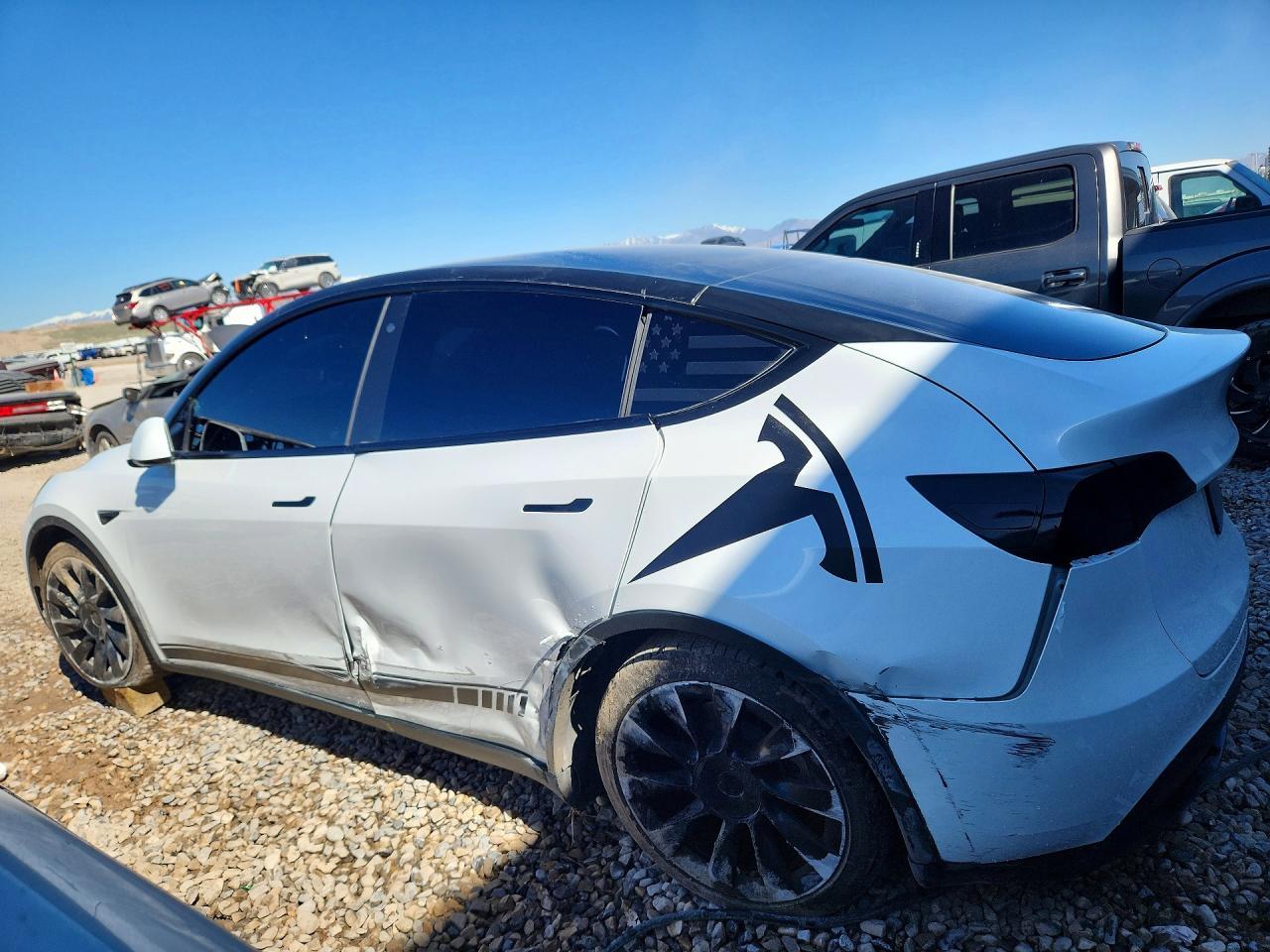 2023 Tesla Model Y - Image 2