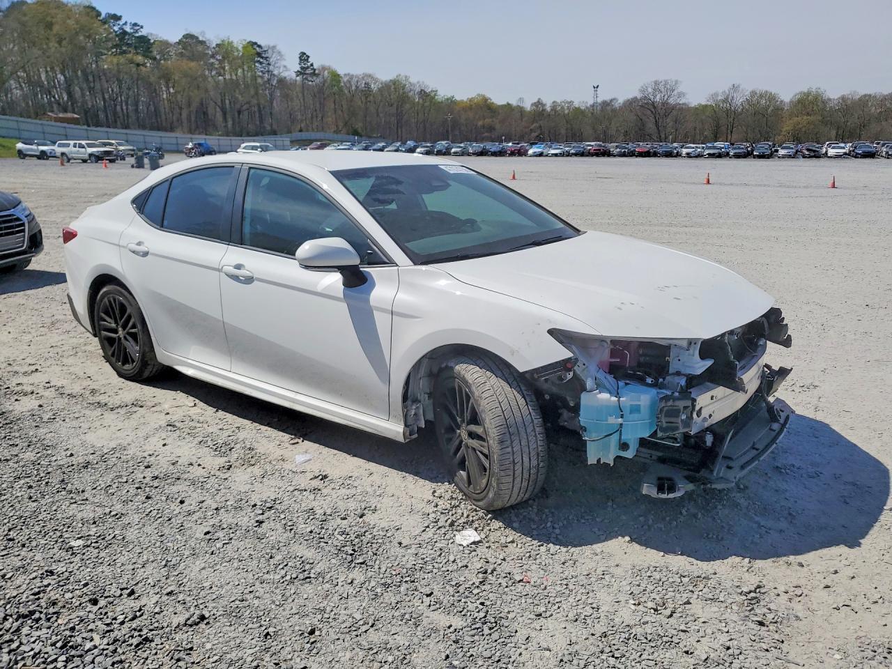 2025 Toyota Camry Se - Image 4
