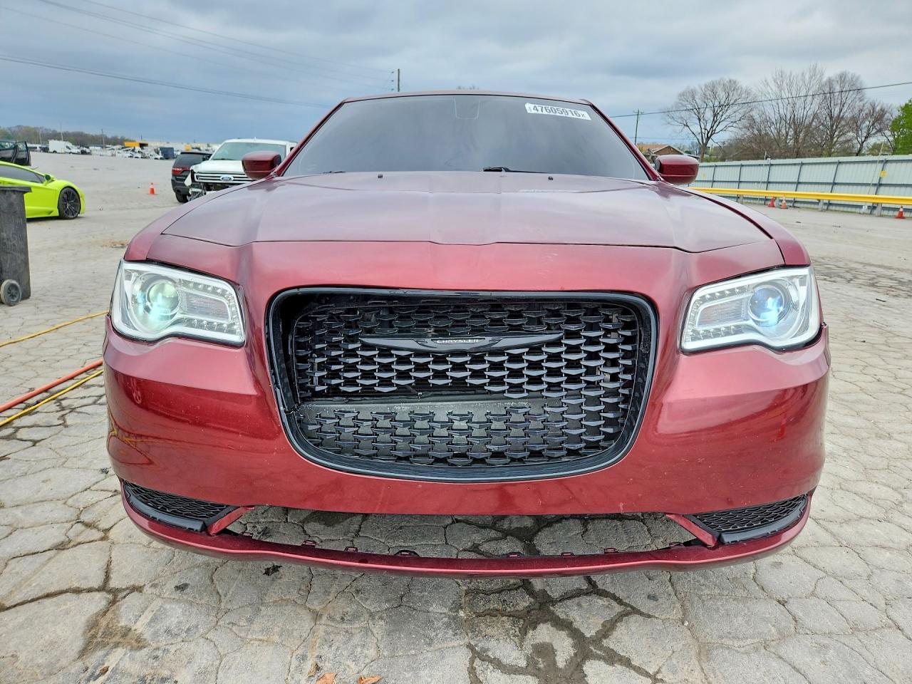 2017 Chrysler 300 Limited - Фото 5