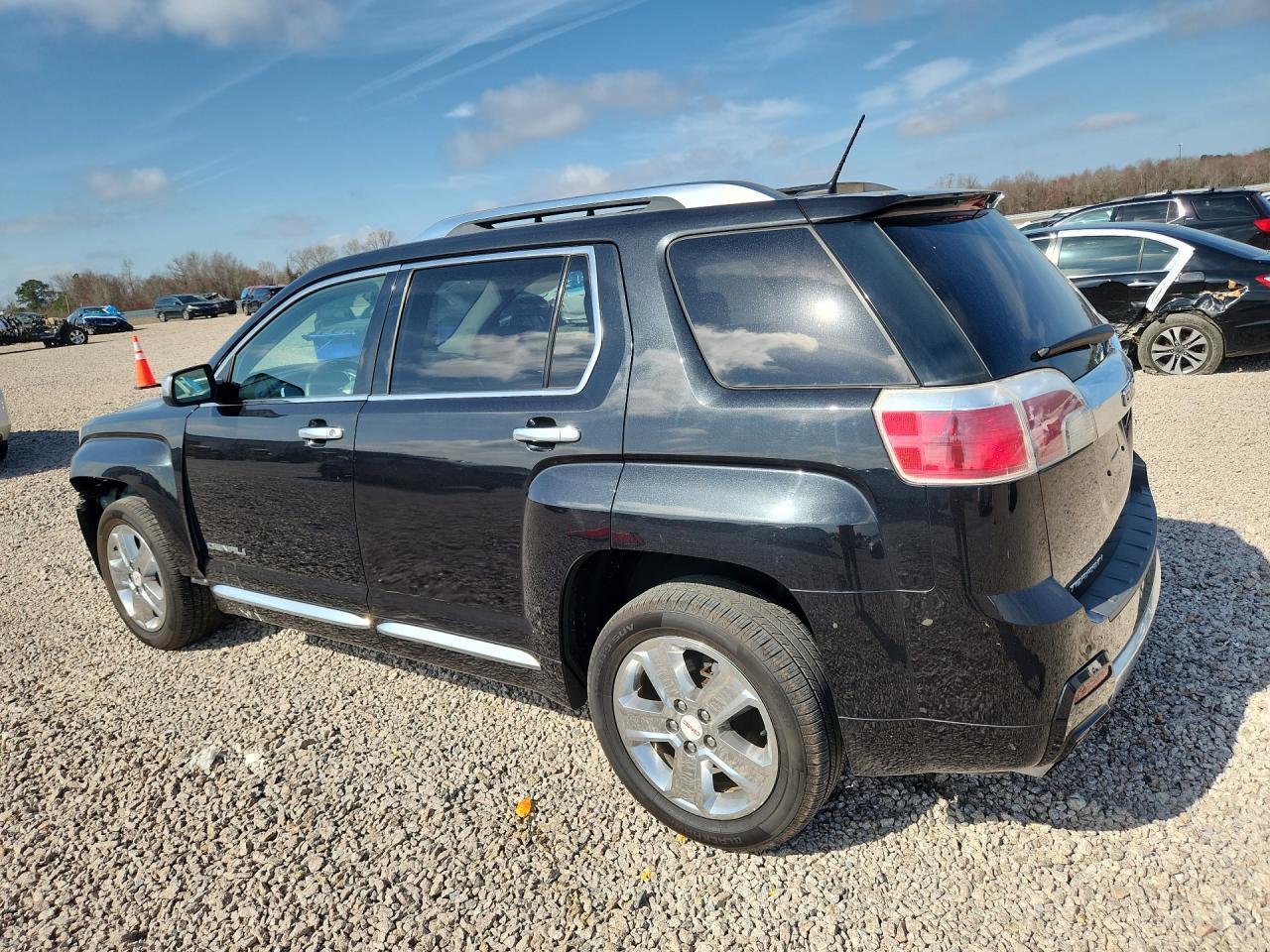2014 GMC Terrain Denali - Image 2