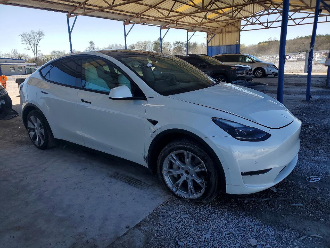 2022 Tesla Model Y - Image 4