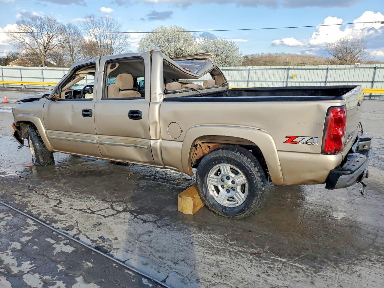 2006 Chevrolet Silverado K1500 - Image 2