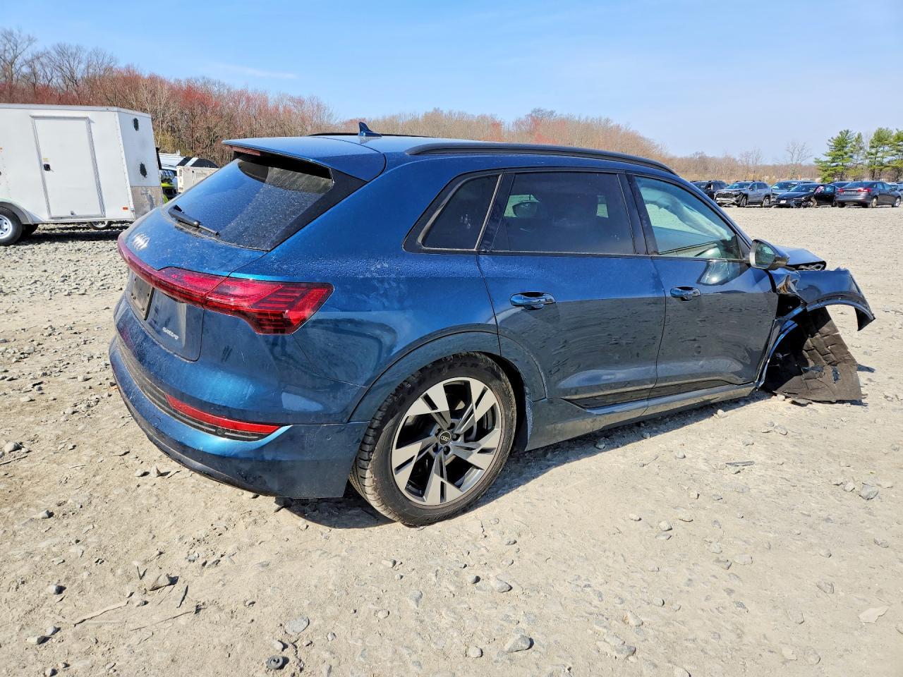 2023 Audi E-Tron Premium - Image 3