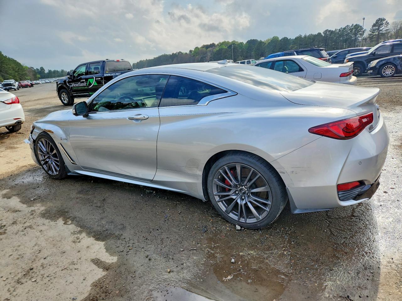2017 Infiniti Q60 Red Sport 400 - Фото 2