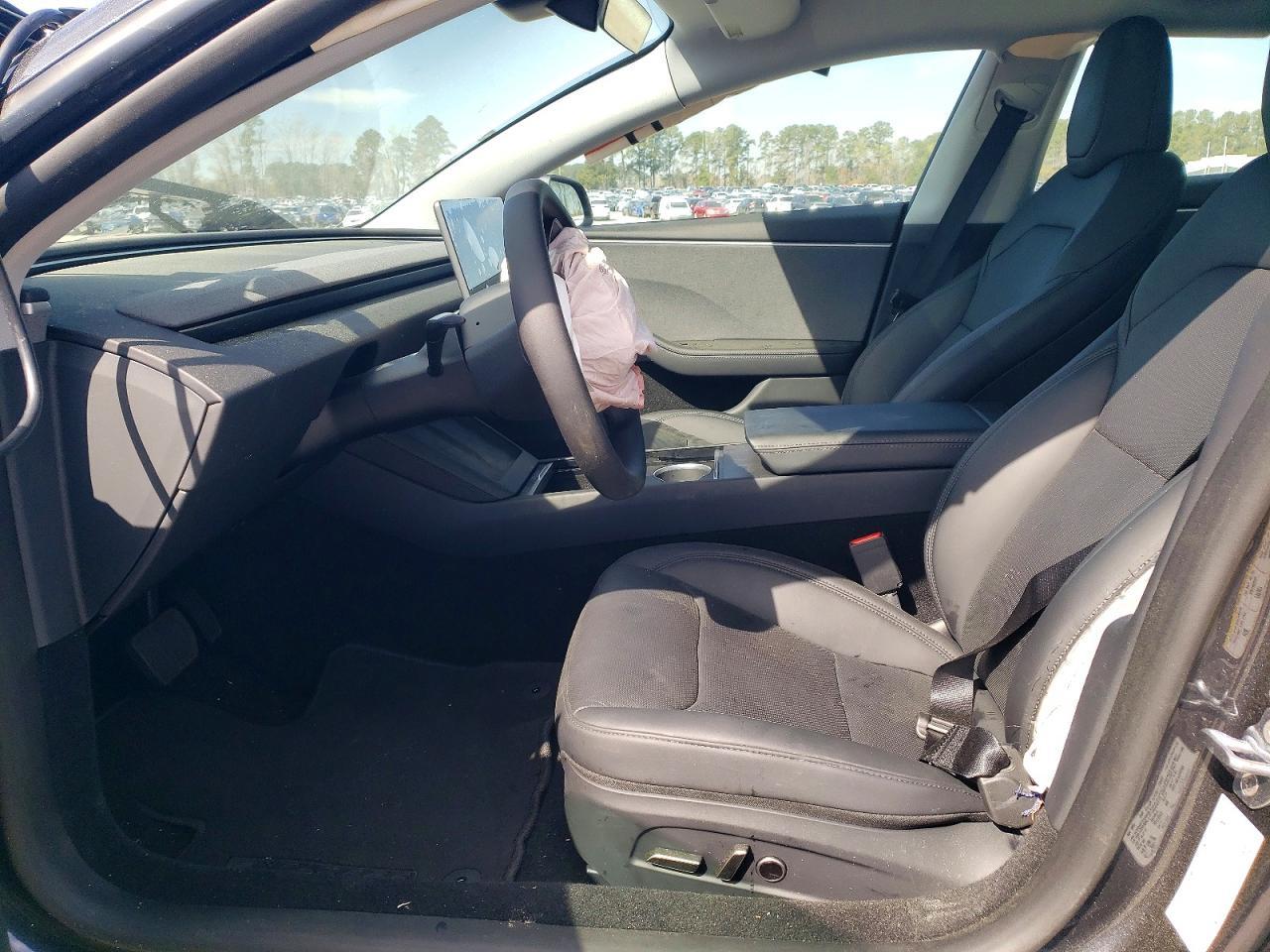 2026 Tesla Model 3 - Фото 7