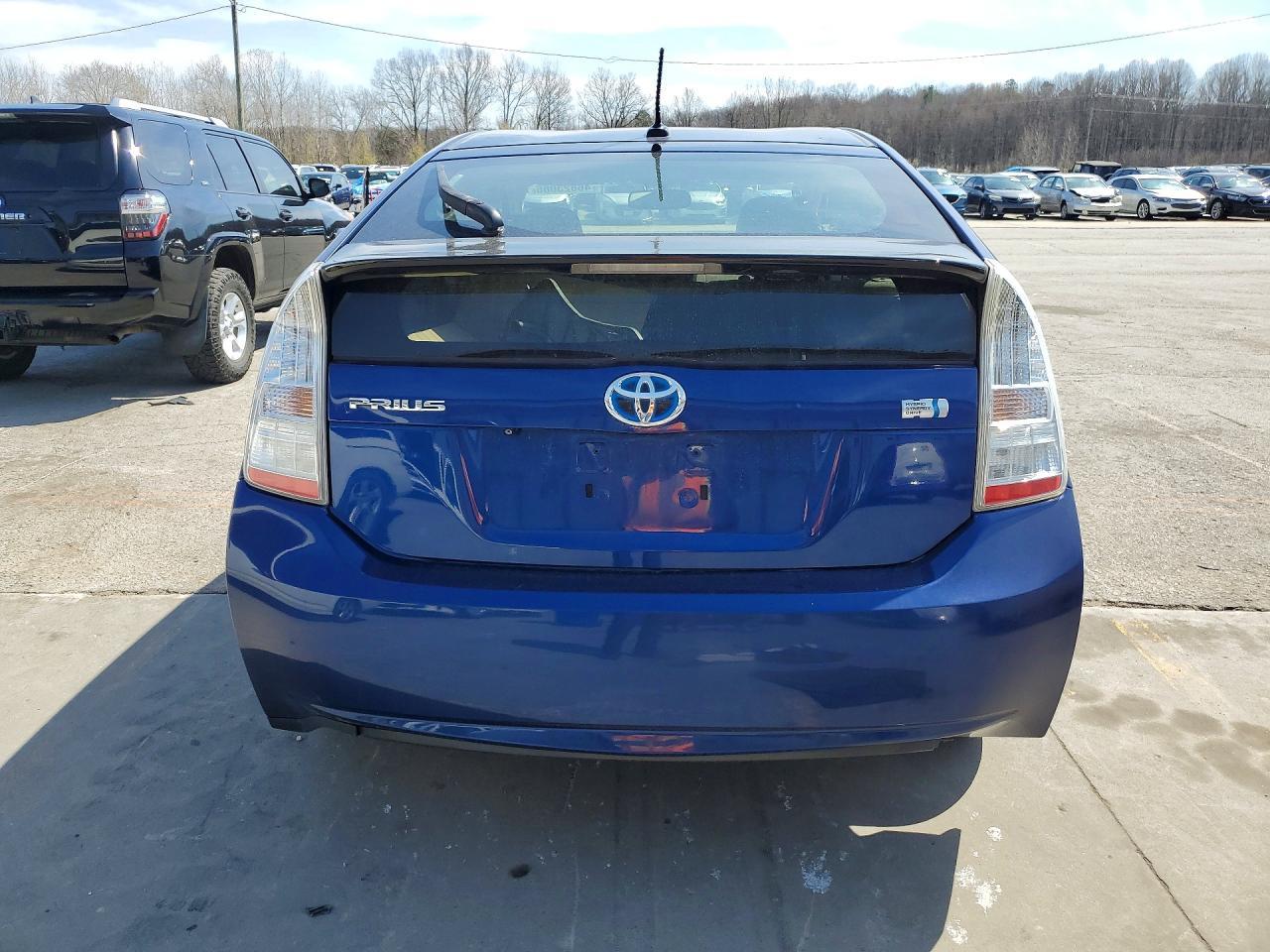 2010 Toyota Prius Iv - Image 6