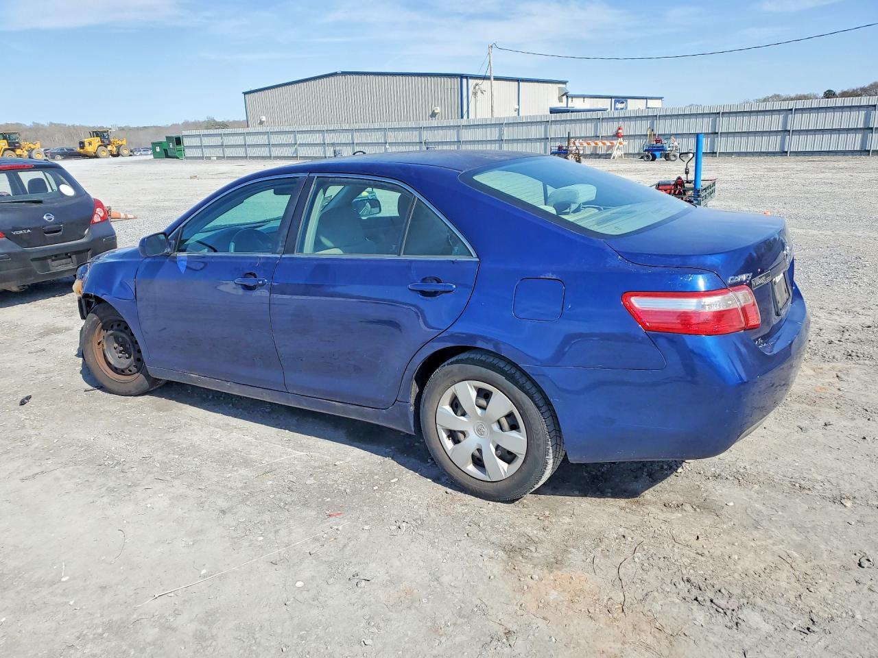 2009 Toyota Camry Base - Фото 2
