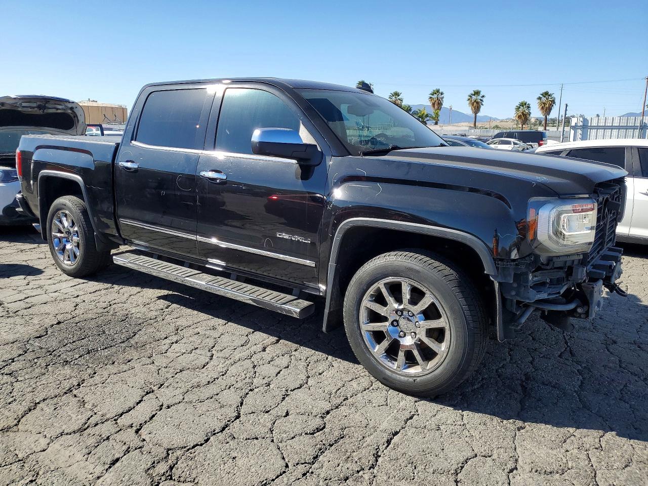 2017 GMC Sierra K1500 Denali - Image 4