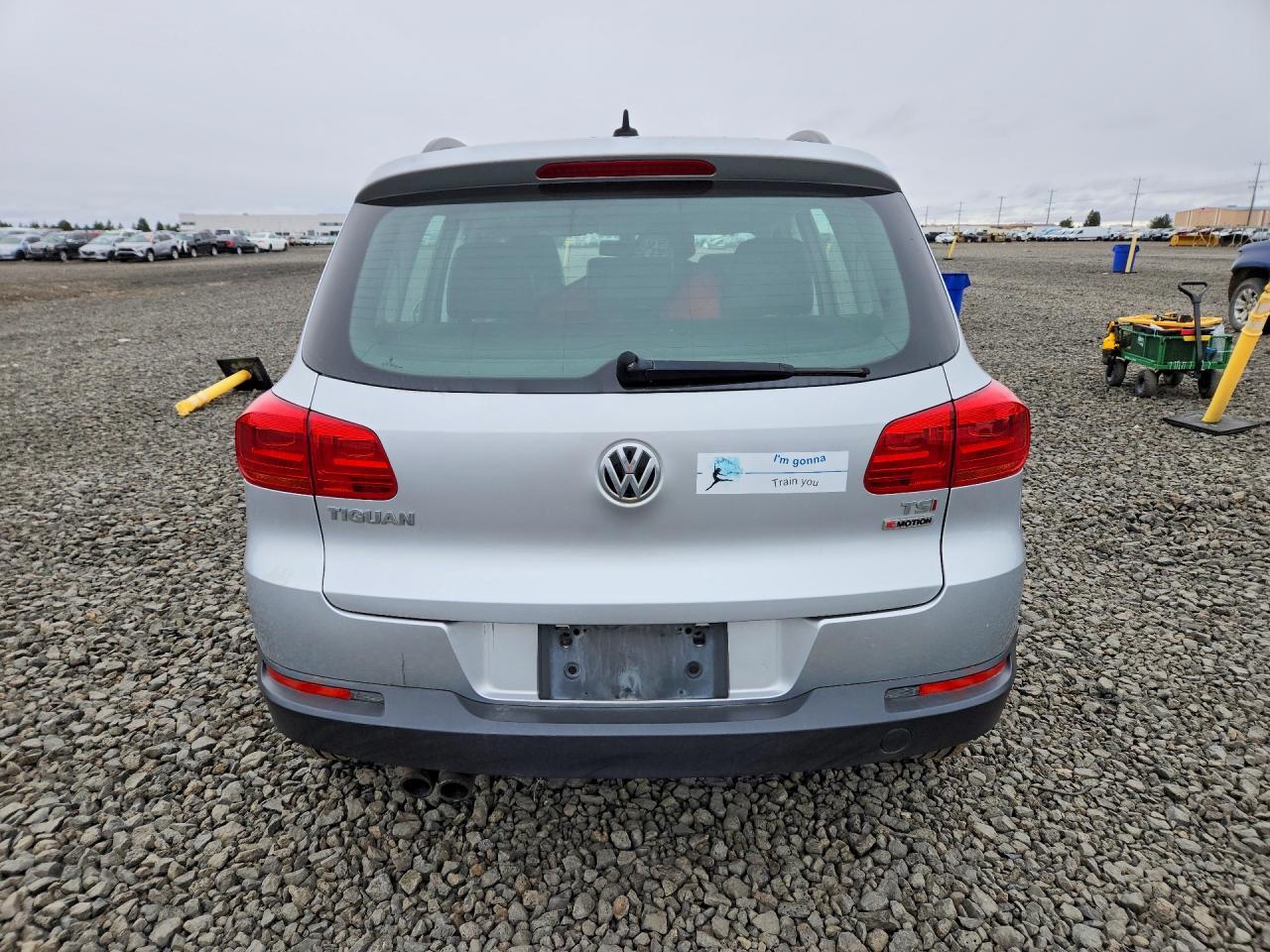 2017 Volkswagen Tiguan S - Фото 6