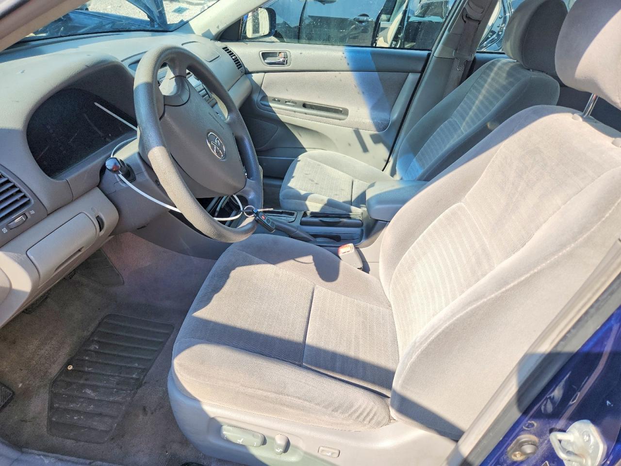 2005 Toyota Camry Le - Image 7