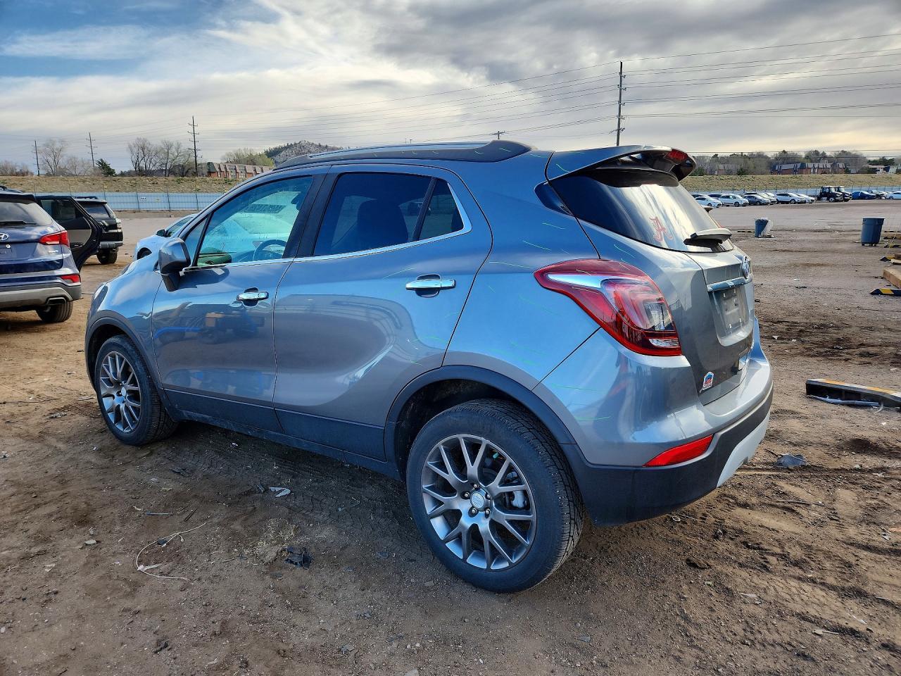 2020 Buick Encore Sport Touring - Фото 2