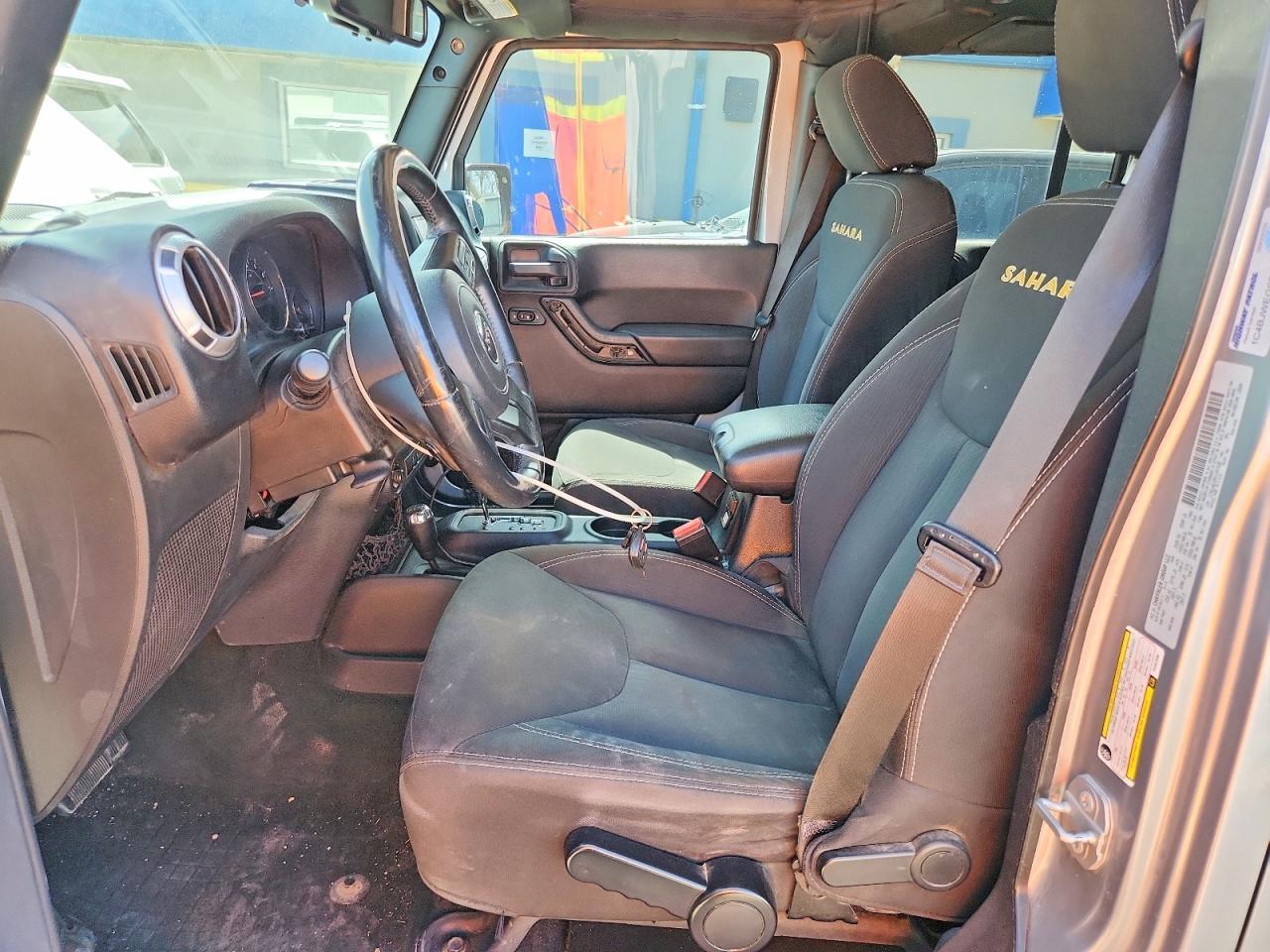 2015 Jeep Wrangler Unlimited Sahara - Фото 7