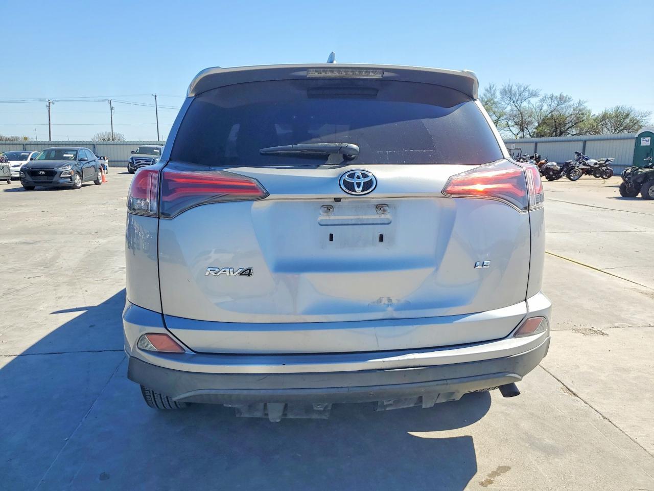 2018 Toyota Rav4 Le - Фото 6