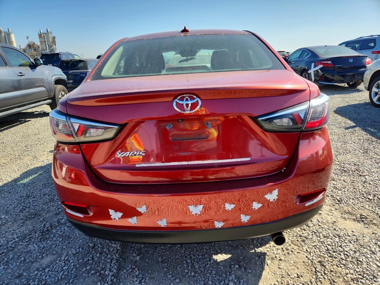 2019 Toyota Yaris Le - Image 6