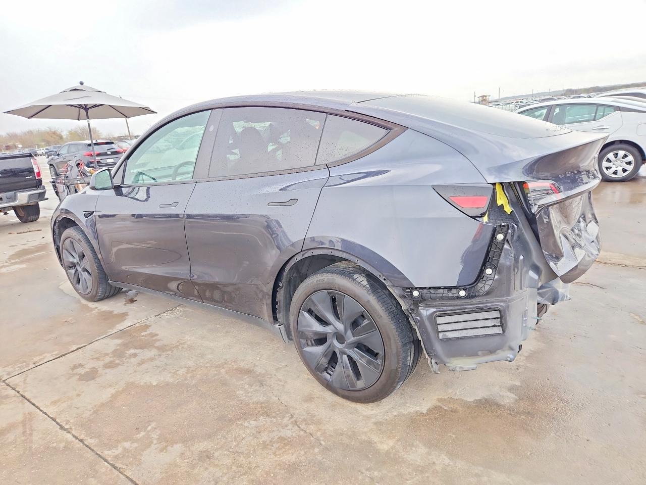 2024 Tesla Model Y - Image 2